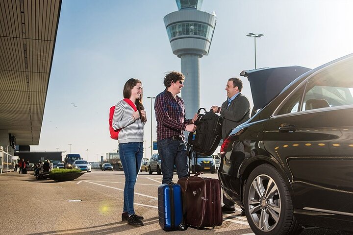 Hamad Airport Transfer Service – 24/7 Door-to-Door Transport
