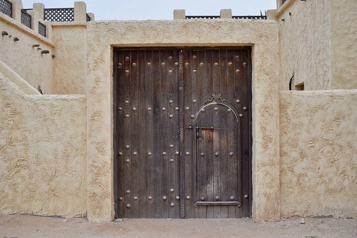 Qatar West Coast tour to Richard Serra Sculpture and Mushroom Rock Formation photo 8