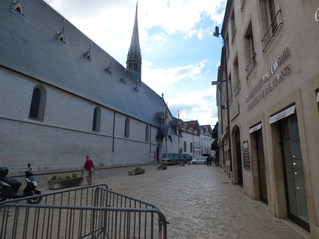 Enjoy in Paris: A Scenic Highlights Walk photo 4