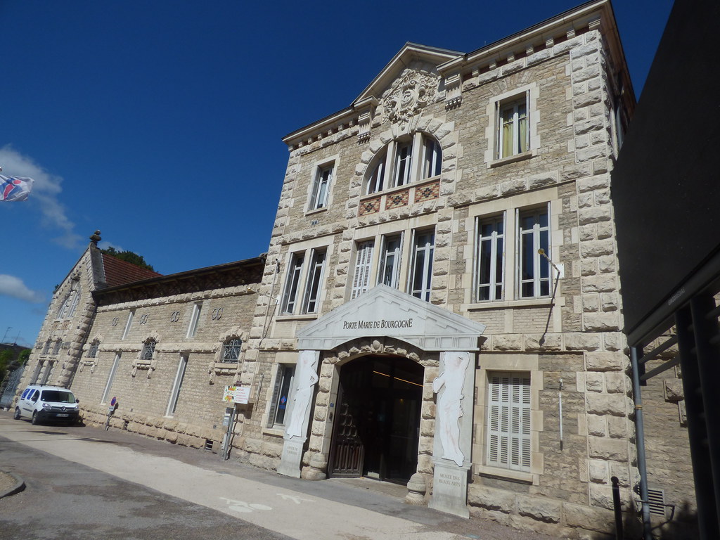 Enjoy in Paris: A Scenic Highlights Walk photo 5